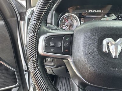 2022 RAM 1500 Laramie Crew Cab 4x2 5'7' Box