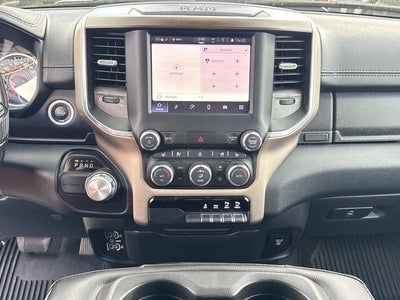 2022 RAM 1500 Laramie Crew Cab 4x2 5'7' Box