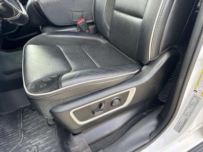 2022 RAM 1500 Laramie Crew Cab 4x2 5'7' Box