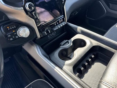 2022 RAM 1500 Laramie Crew Cab 4x4 5'7' Box