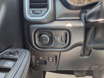 2021 RAM 1500 Laramie Crew Cab 4x4 5'7' Box