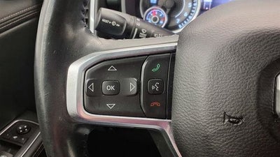 2020 RAM 1500 Laramie Crew Cab 4x4 5'7' Box