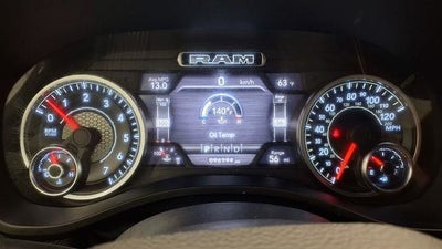 2020 RAM 1500 Laramie Crew Cab 4x4 5'7' Box