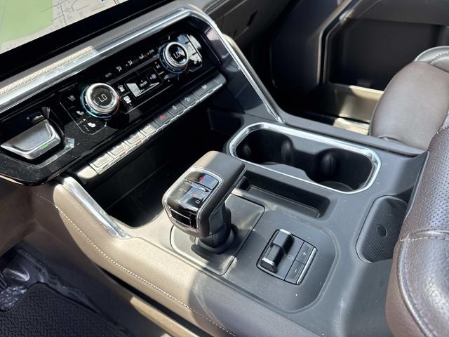 2023 GMC Sierra 1500 4WD Crew Cab Short Box Denali