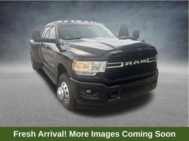2020 RAM 3500 Big Horn Crew Cab 4x4 8' Box