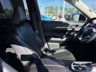 2024 INFINITI QX60 LUXE