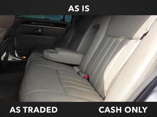 2005 Lincoln Town Car Signature