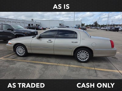 2005 Lincoln Town Car Signature