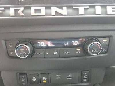 2025 Nissan Frontier SV