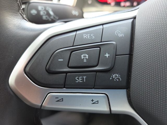 2024 Volkswagen Atlas Cross Sport 2.0T SEL R-Line