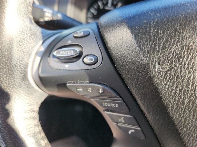 2020 Nissan Pathfinder SV