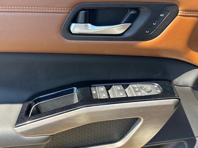 2024 Nissan Pathfinder Platinum