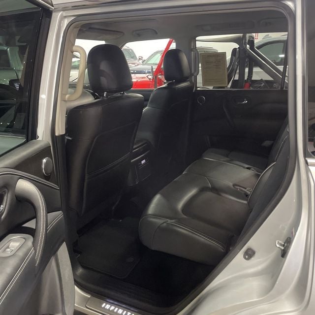 2023 INFINITI QX80 LUXE