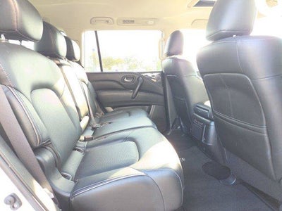2023 INFINITI QX80 LUXE