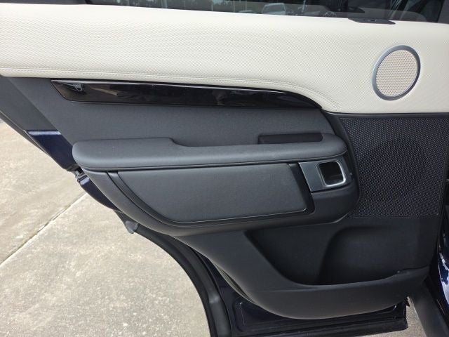 2023 Land Rover Discovery HSE R-Dynamic