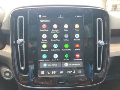 2023 Volvo XC40 B4 Plus Dark Theme