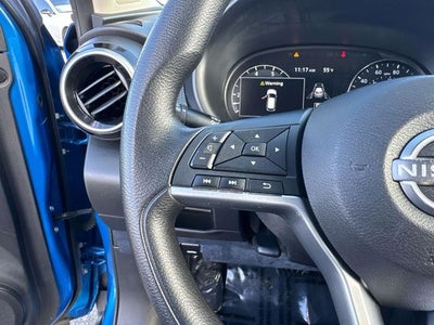 2022 Nissan Kicks SV