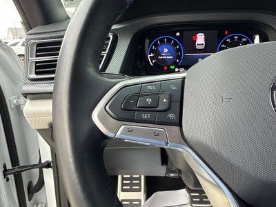 2024 Volkswagen Atlas Cross Sport 2.0T SEL Premium R-Line