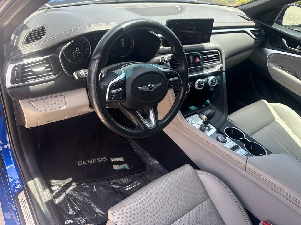 2022 Genesis G70 2.0T