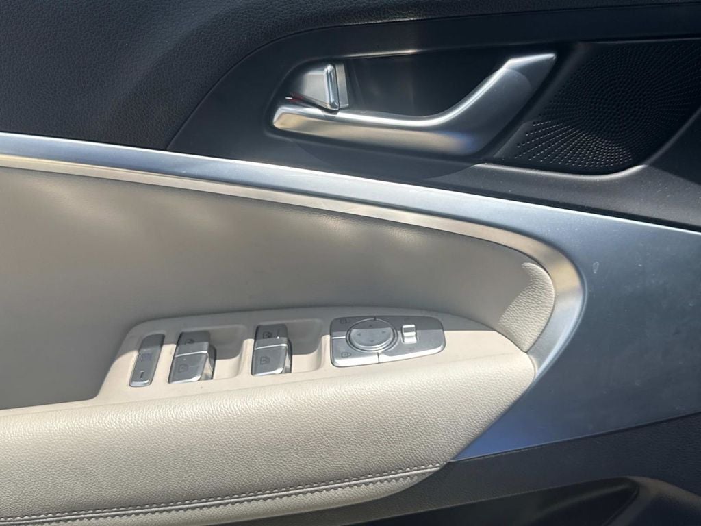2022 Genesis G70 2.0T