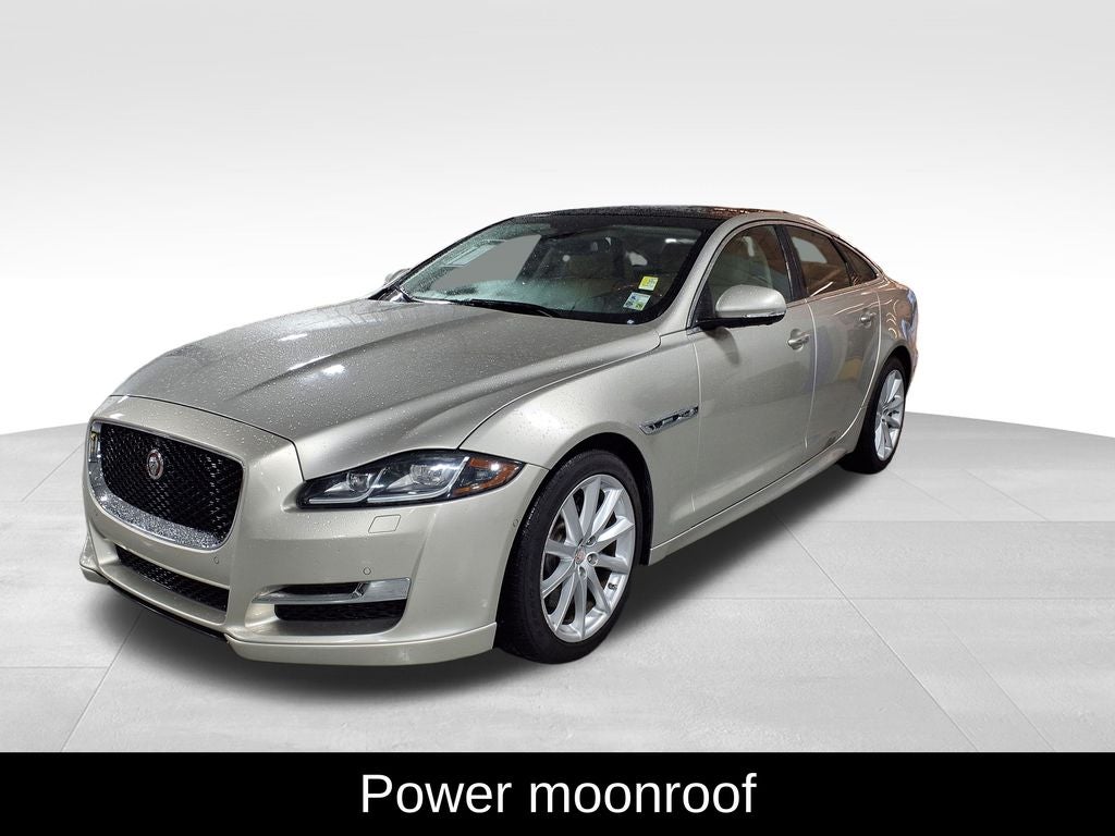 2016 Jaguar XJ R-Sport