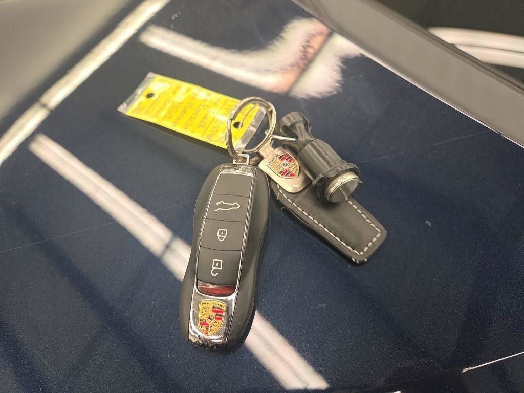 2023 Porsche Macan Base