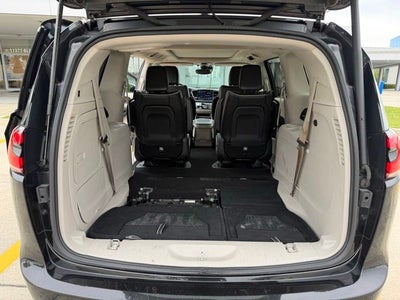 2023 Chrysler Pacifica Hybrid Limited