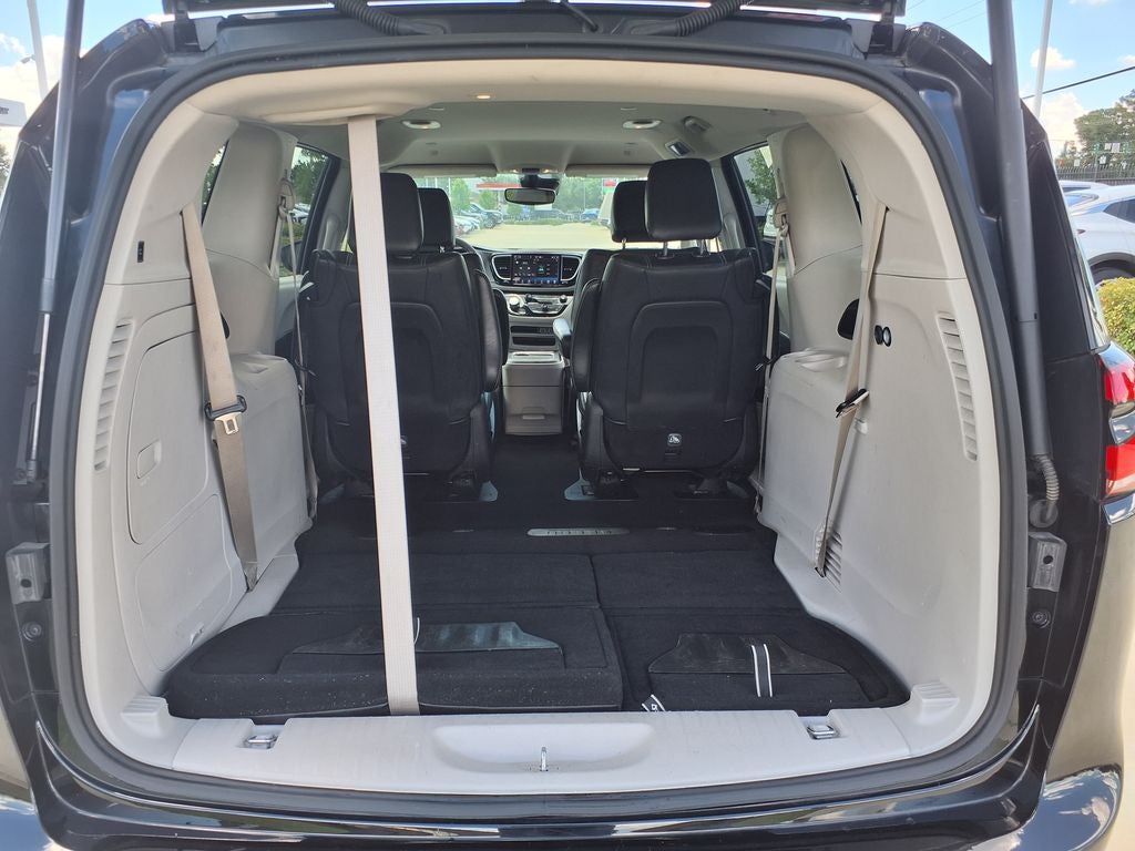 2024 Chrysler Pacifica Hybrid Select