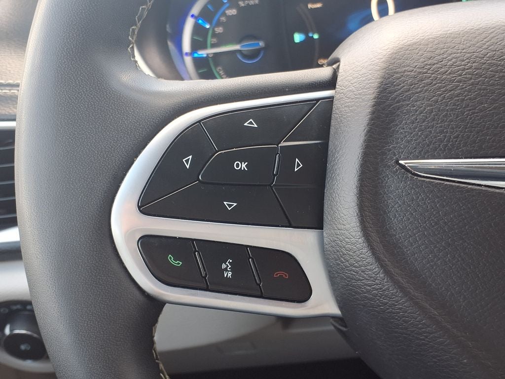 2024 Chrysler Pacifica Hybrid Select