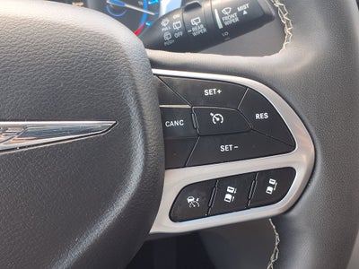 2024 Chrysler Pacifica Hybrid Select