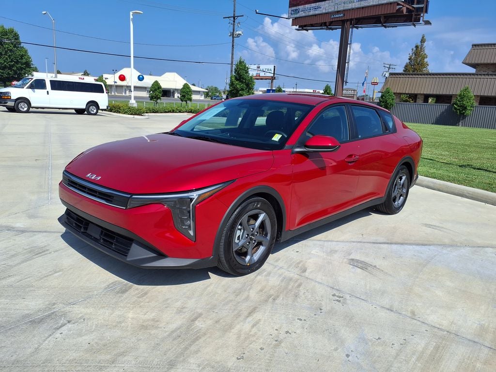 2025 Kia K4 LXS