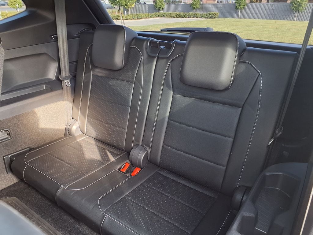 2021 Volkswagen Tiguan 2.0T SE R-Line Black