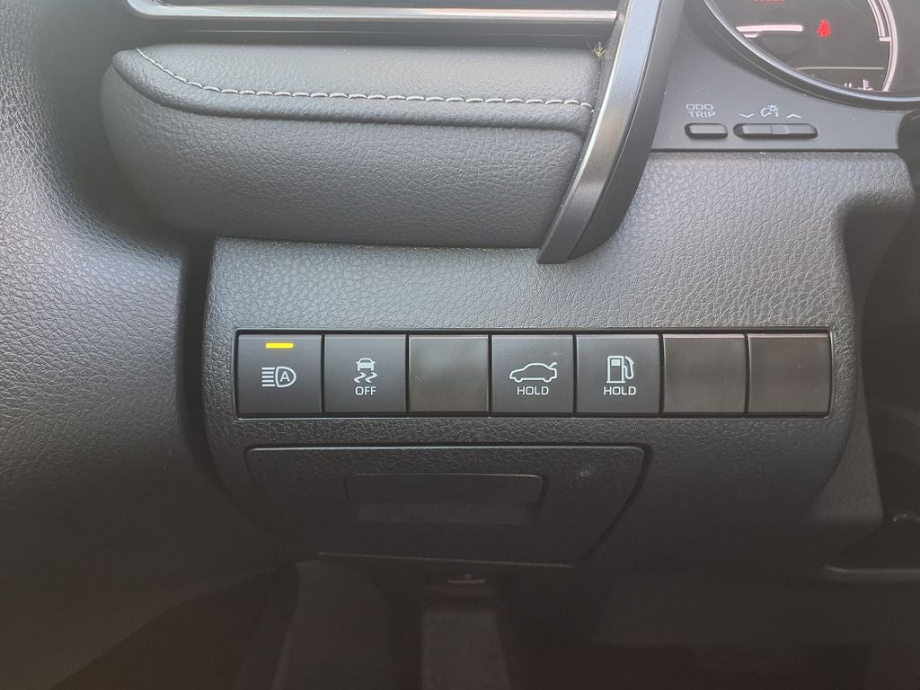 2024 Toyota Camry Hybrid SE