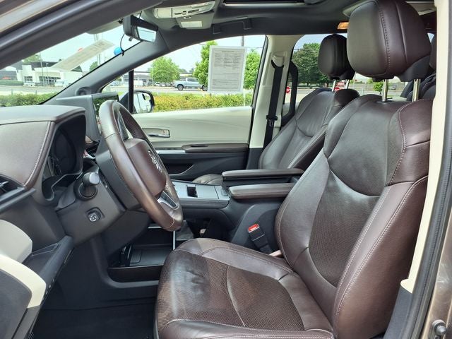2021 Toyota Sienna Platinum 7 Passenger