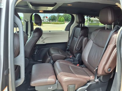 2021 Toyota Sienna Platinum 7 Passenger