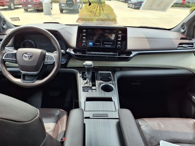 2021 Toyota Sienna Platinum 7 Passenger