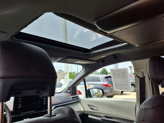 2021 Toyota Sienna Platinum 7 Passenger