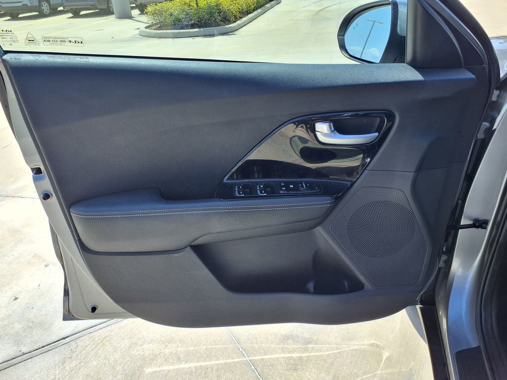 2022 Kia Niro Plug-In Hybrid LXS