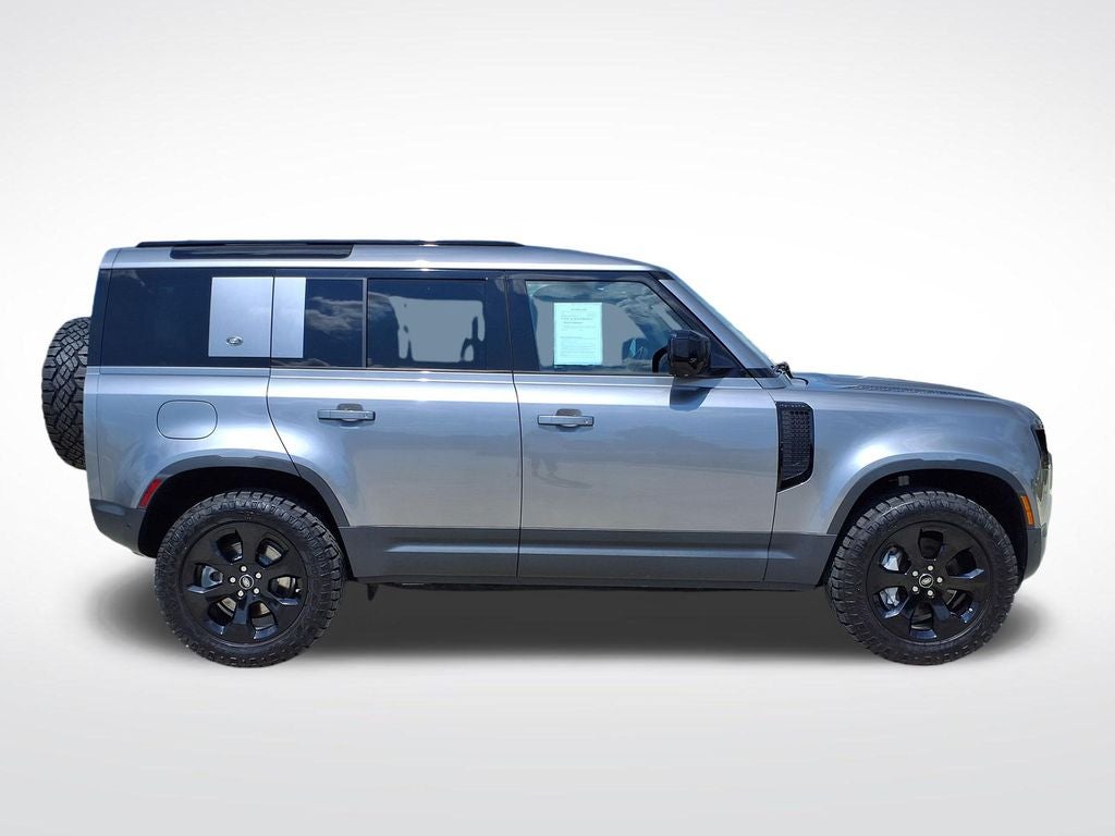 2023 Land Rover Defender 110 SE