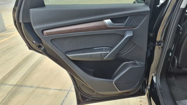 2024 Audi Q5 45 S line Premium quattro