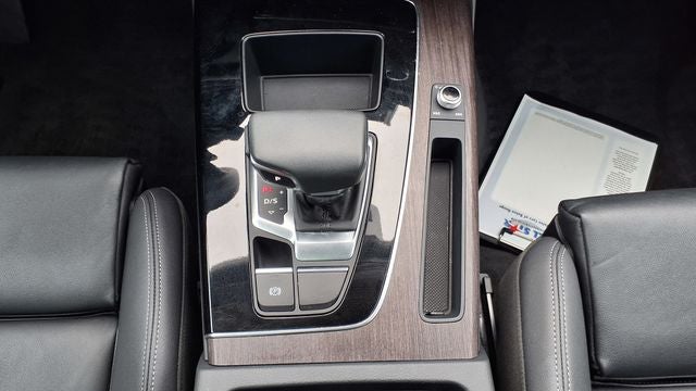 2024 Audi Q5 45 S line Premium quattro