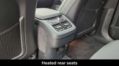 2024 Volvo XC90 B6 Plus Bright Theme
