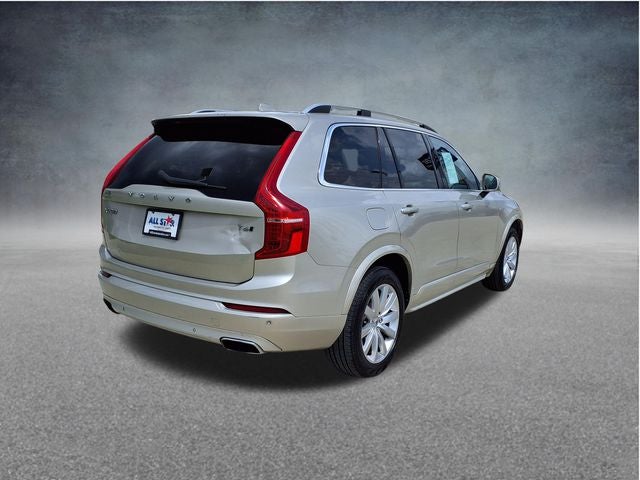 2016 Volvo XC90 T6 Momentum