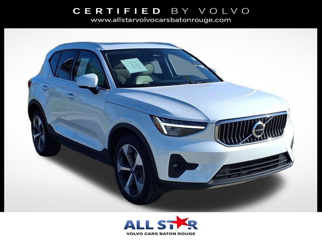 2023 Volvo XC40 B4 Plus Bright Theme
