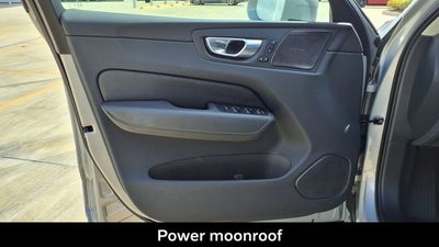 2023 Volvo XC60 B5 Ultimate Bright Theme