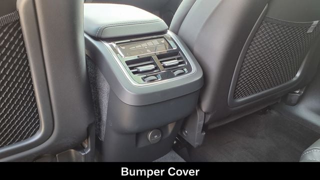 2023 Volvo XC60 B5 Ultimate Bright Theme