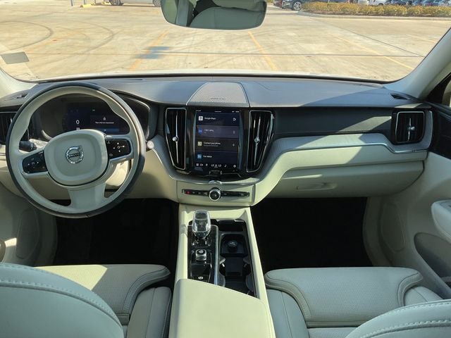 2023 Volvo XC60 B5 Ultimate Bright Theme
