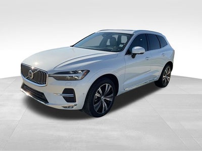 2023 Volvo XC60 B5 Ultimate Bright Theme