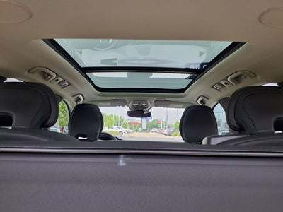 2023 Volvo XC60 B5 Ultimate Bright Theme
