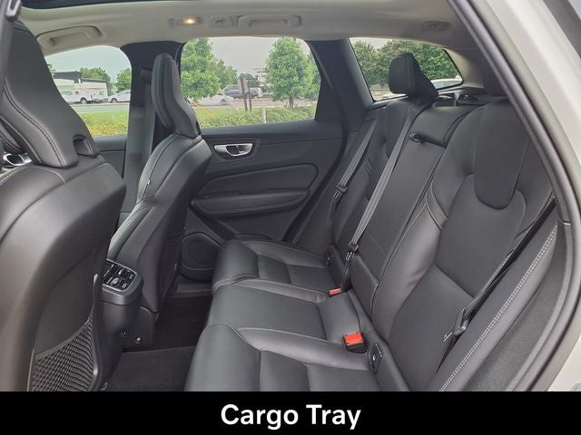 2023 Volvo XC60 B5 Ultimate Bright Theme